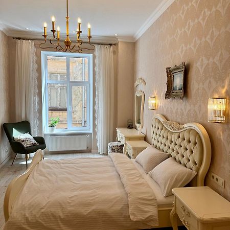 Elite Apart Near Svoboda Avenue Lwów Zewnętrze zdjęcie